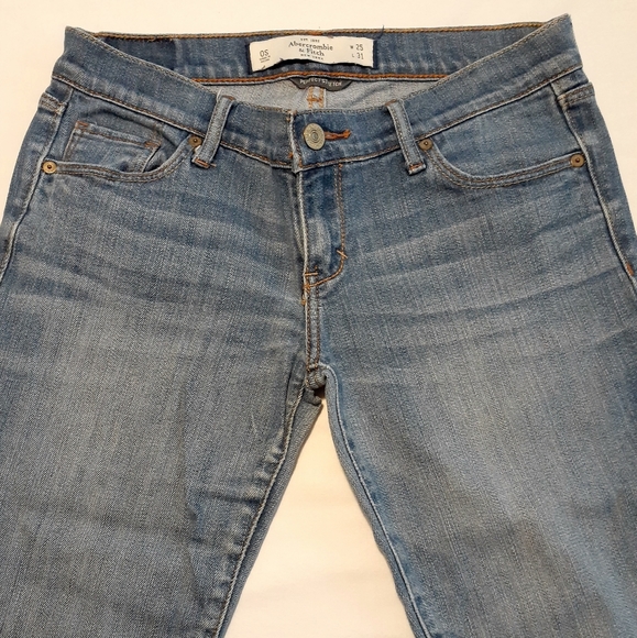 Abercrombie & Fitch Womens Skinny Jean's - Picture 3 of 6
